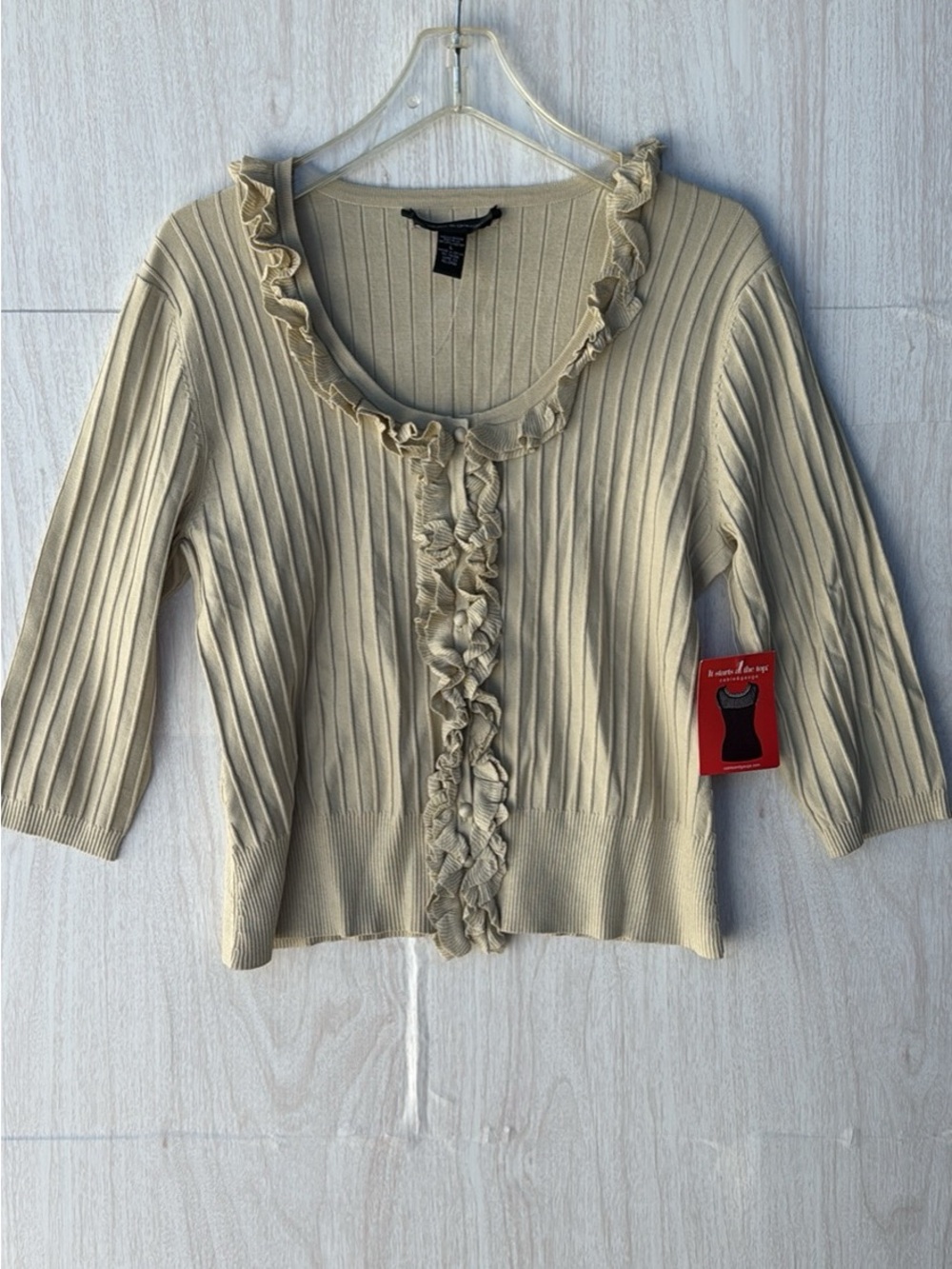 Cable & Gauge Beige Ruffled Ribbed Button-Front Top